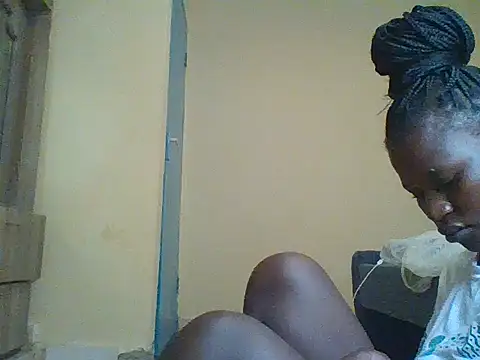 Snapshot of prettychic5 chatting on 11-21-25, 07:18 prettychic5 online show from 11-21-25, 07:18