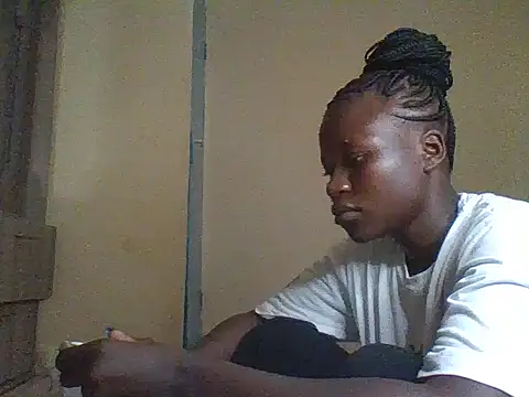 Snapshot of prettychic5 chatting on 11-30-25, 12:42 prettychic5 online show from 11-30-25, 12:42