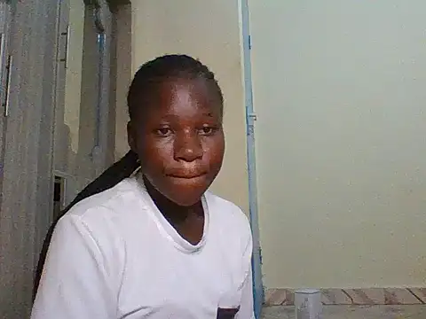 Snapshot of prettychic5 chatting on 01-17-26, 04:22 prettychic5 online show from 01-17-26, 04:22