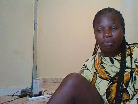 Snapshot of prettychic5 chatting on 02-03-26, 12:21 prettychic5 online show from 02-03-26, 12:21