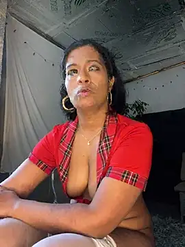 Snapshot of RoseMelanie chatting on 02-19-25, 06:43 RoseMelanie online show from 02-19-25, 06:43