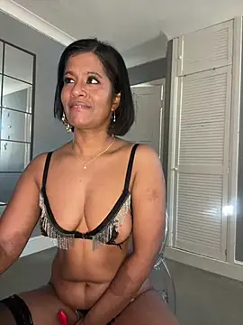 Snapshot of RoseMelanie chatting on 03-15-25, 08:26 RoseMelanie online show from 03-15-25, 08:26