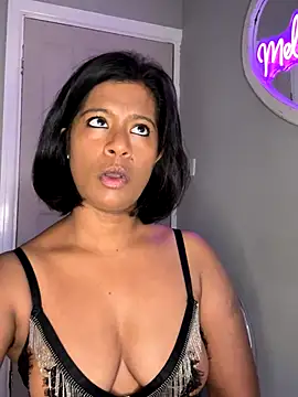 Snapshot of RoseMelanie chatting on 10-08-25, 06:44 RoseMelanie online show from 10-08-25, 06:44