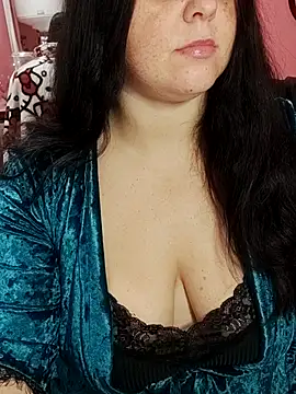 Snapshot of ErikaVlovely chatting on 10-12-25, 07:57 ErikaVlovely online show from 10-12-25, 07:57