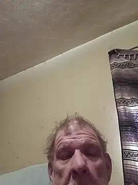 Snapshot of cmagic9 chatting on 11-06-25, 04:30 cmagic9 online show from 11-06-25, 04:30