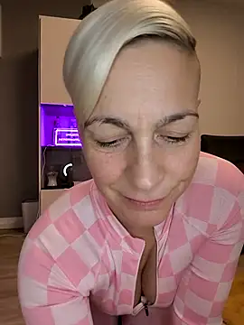 DarleenHot online show from 12-04-25, 04:16