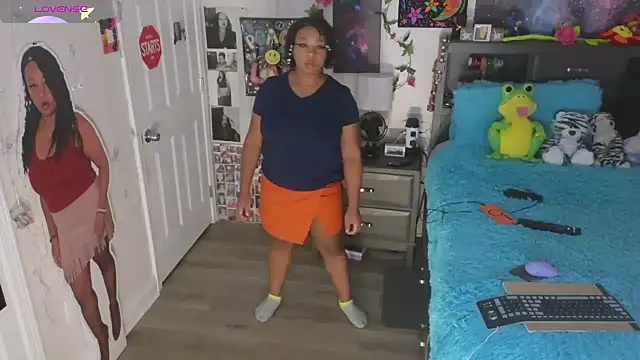 temptressbeauty24 online show from 10-11-25, 03:17