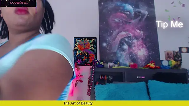 Snapshot of temptressbeauty24 chatting on 12-23-25, 12:30 temptressbeauty24 online show from 12-23-25, 12:30