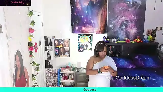 Snapshot of temptressbeauty24 chatting on 01-11-26, 12:26 temptressbeauty24 online show from 01-11-26, 12:26