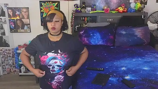 Snapshot of temptressbeauty24 chatting on 02-08-26, 06:50 temptressbeauty24 online show from 02-08-26, 06:50