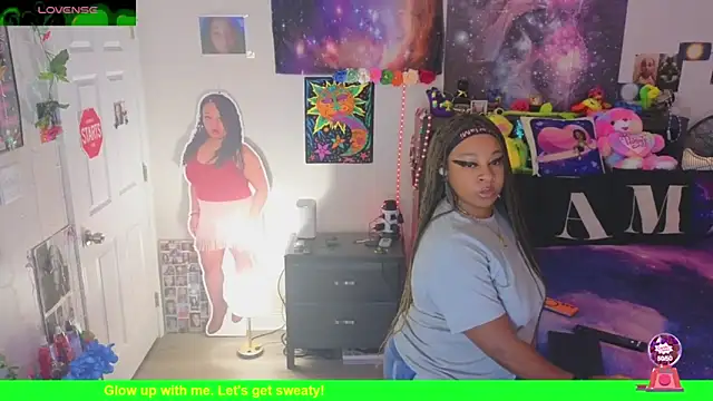 Snapshot of temptressbeauty24 chatting on 02-20-26, 11:27 temptressbeauty24 online show from 02-20-26, 11:27