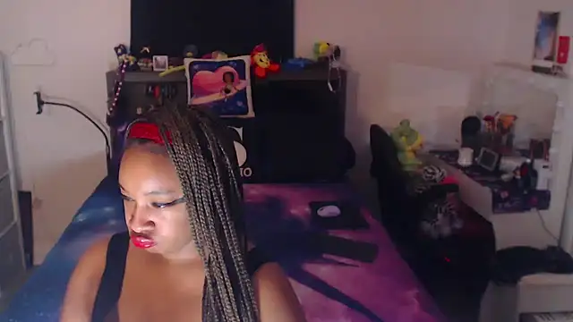 Snapshot of temptressbeauty24 chatting on 03-02-26, 02:25 temptressbeauty24 online show from 03-02-26, 02:25