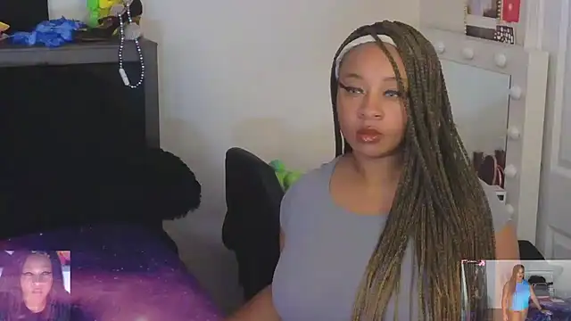 Snapshot of temptressbeauty24 chatting on 03-07-26, 12:07 temptressbeauty24 online show from 03-07-26, 12:07