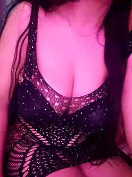 Snapshot of Zeina2024 chatting on 12-14-25, 06:34 Zeina2024 online show from 12-14-25, 06:34