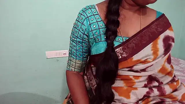 Snapshot of shrutitelugu69 chatting on 01-15-26, 11:59 shrutitelugu69 online show from 01-15-26, 11:59