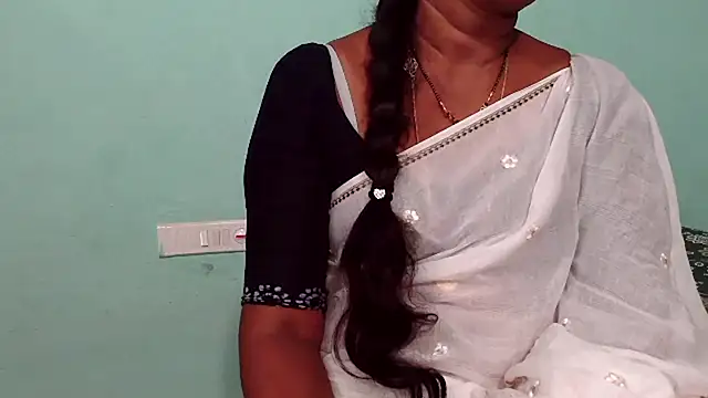 Snapshot of shrutitelugu69 chatting on 02-03-26, 01:27 shrutitelugu69 online show from 02-03-26, 01:27