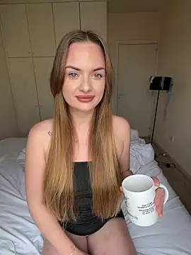 ElenaRebelle online show from 04-27-26, 07:06