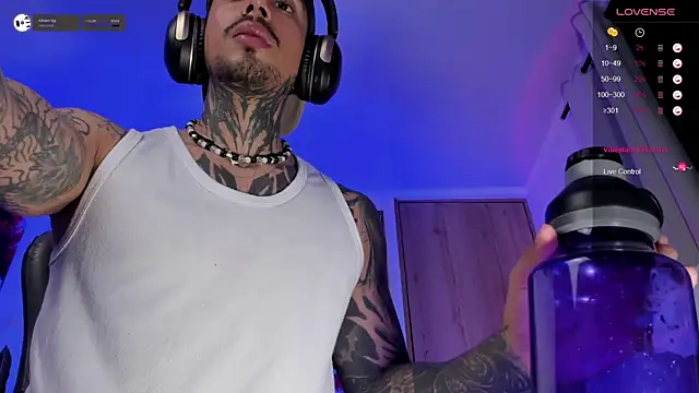 Snapshot of TigerStripes1_ chatting on 03-08-26, 04:16 TigerStripes1 online show from 03-08-26, 04:16