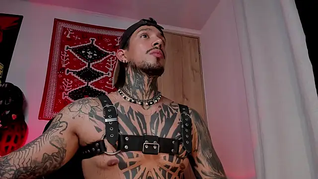 Snapshot of TigerStripes1_ chatting on 03-14-26, 04:40 TigerStripes1 online show from 03-14-26, 04:40