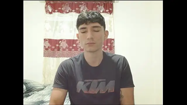 Snapshot of ChicoMaloFfF chatting on 02-03-26, 12:42 ChicoMaloFfF online show from 02-03-26, 12:42