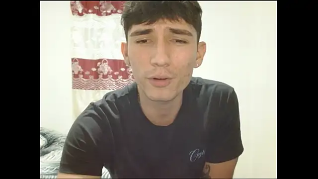 Snapshot of ChicoMaloFfF chatting on 02-07-26, 12:14 ChicoMaloFfF online show from 02-07-26, 12:14