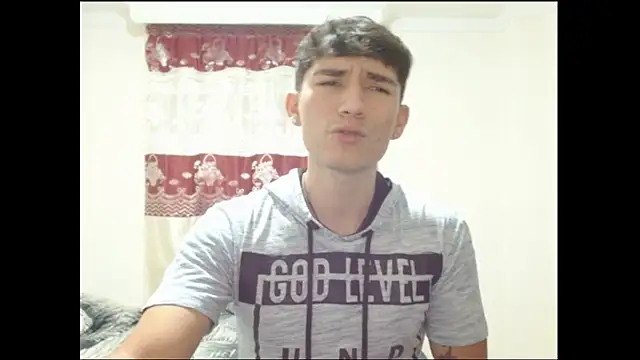 Snapshot of ChicoMaloFfF chatting on 02-10-26, 12:59 ChicoMaloFfF online show from 02-10-26, 12:59