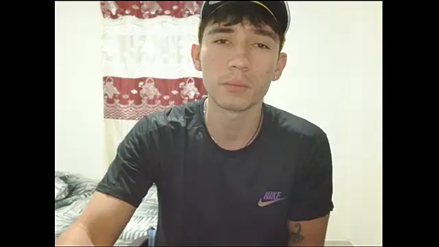 Snapshot of ChicoMaloFfF chatting on 02-12-26, 01:55 ChicoMaloFfF online show from 02-12-26, 01:55