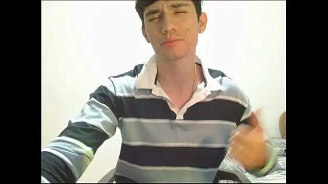 Snapshot of ChicoMaloFfF chatting on 03-08-26, 12:19 ChicoMaloFfF online show from 03-08-26, 12:19