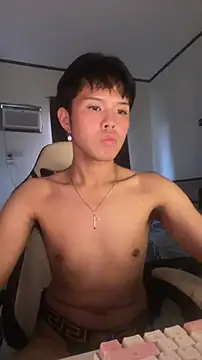 Snapshot of Plaxtique chatting on 12-21-25, 09:16 Plaxtique online show from 12-21-25, 09:16