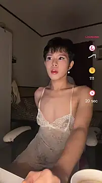 Snapshot of Plaxtique chatting on 01-10-26, 08:54 Plaxtique online show from 01-10-26, 08:54