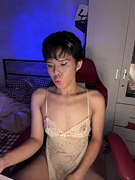 Snapshot of Plaxtique chatting on 02-06-26, 06:22 Plaxtique online show from 02-06-26, 06:22