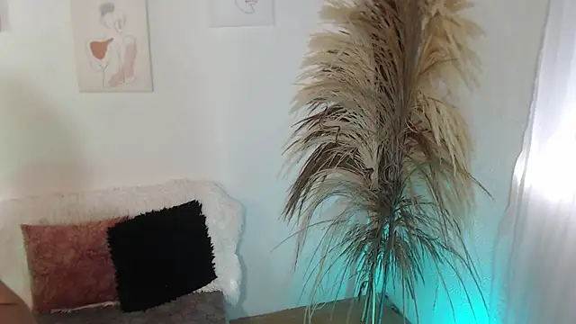  Kim  M online show from 10-06-25, 12:35