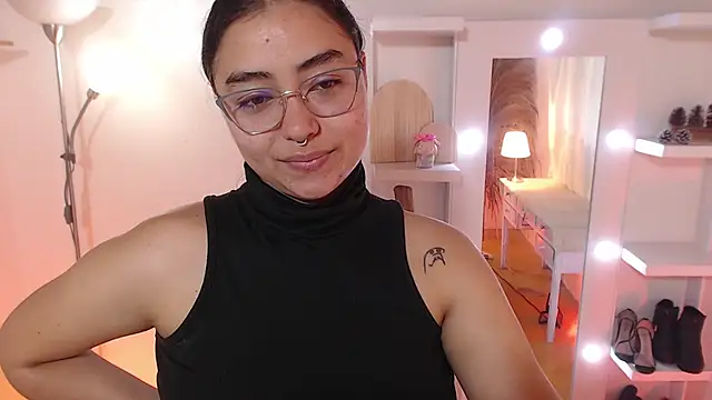  Kim  M online show from 11-10-25, 12:59