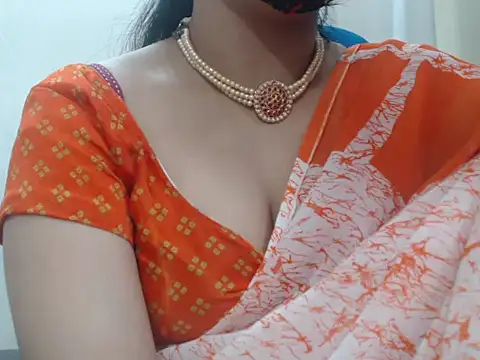 Snapshot of Lovely_Siri_23 chatting on 12-15-25, 06:34 Lovely Siri 23 online show from 12-15-25, 06:34