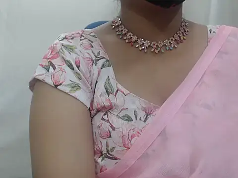 Snapshot of Lovely_Siri_23 chatting on 12-22-25, 06:10 Lovely Siri 23 online show from 12-22-25, 06:10