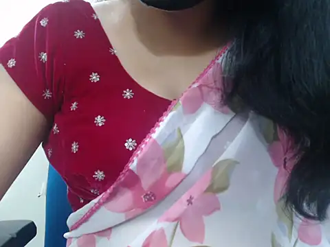 Snapshot of Lovely_Siri_23 chatting on 01-17-26, 11:52 Lovely Siri 23 online show from 01-17-26, 11:52