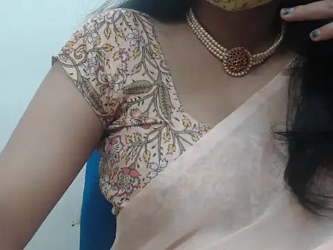 Snapshot of Lovely_Siri_23 chatting on 02-11-26, 05:45 Lovely Siri 23 online show from 02-11-26, 05:45