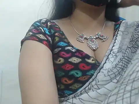 Snapshot of Lovely_Siri_23 chatting on 03-14-26, 06:08 Lovely Siri 23 online show from 03-14-26, 06:08