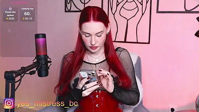 Vicky Fetish online show from 07-09-26, 06:23