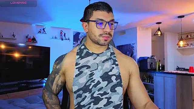 Michael Diamond online show from 10-20-25, 02:45