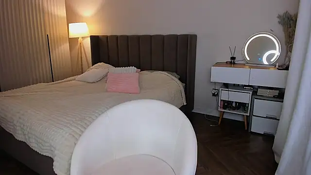 Anni  cute online show from 06-18-26, 11:14