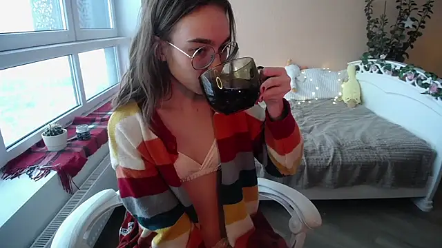 Snapshot of MissLinaDream chatting on 02-19-25, 01:50 MissLinaDream online show from 02-19-25, 01:50