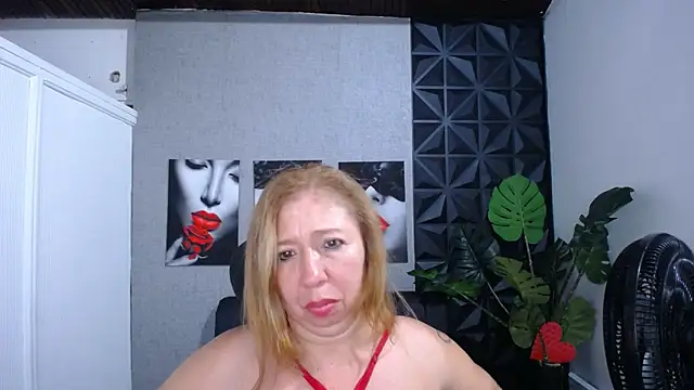 Valentinaa mature online show from 06-06-26, 12:38