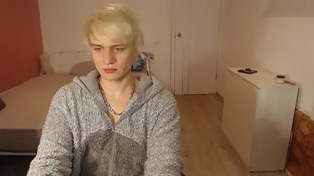 Snapshot of Oliver_sweet_ chatting on 01-07-26, 01:30 Oliver sweet online show from 01-07-26, 01:30