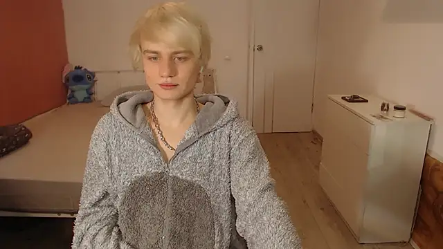 Snapshot of Oliver_sweet_ chatting on 01-12-26, 01:22 Oliver sweet online show from 01-12-26, 01:22