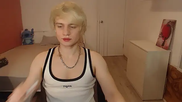 Snapshot of Oliver_sweet_ chatting on 03-02-26, 12:35 Oliver sweet online show from 03-02-26, 12:35