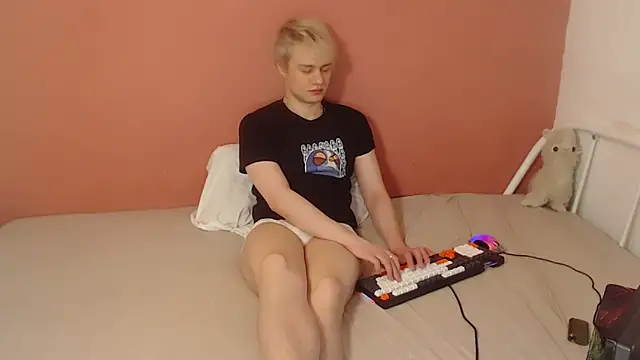 Snapshot of Oliver_sweet_ chatting on 03-13-26, 12:50 Oliver sweet online show from 03-13-26, 12:50