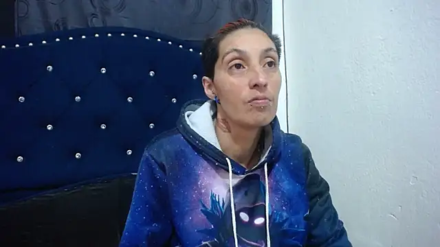 anyu1306 online show from 12-15-24, 06:07