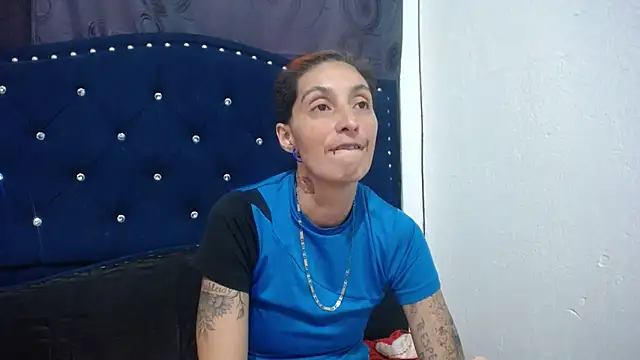 anyu1306 online show from 12-19-24, 01:51