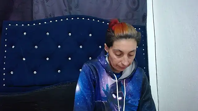 anyu1306 online show from 12-19-24, 08:44